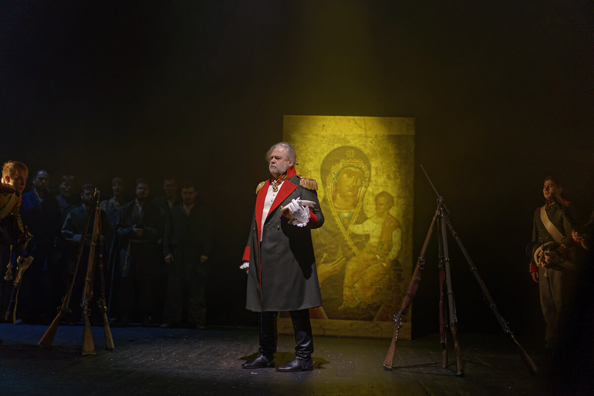 Театр модерн война и мир