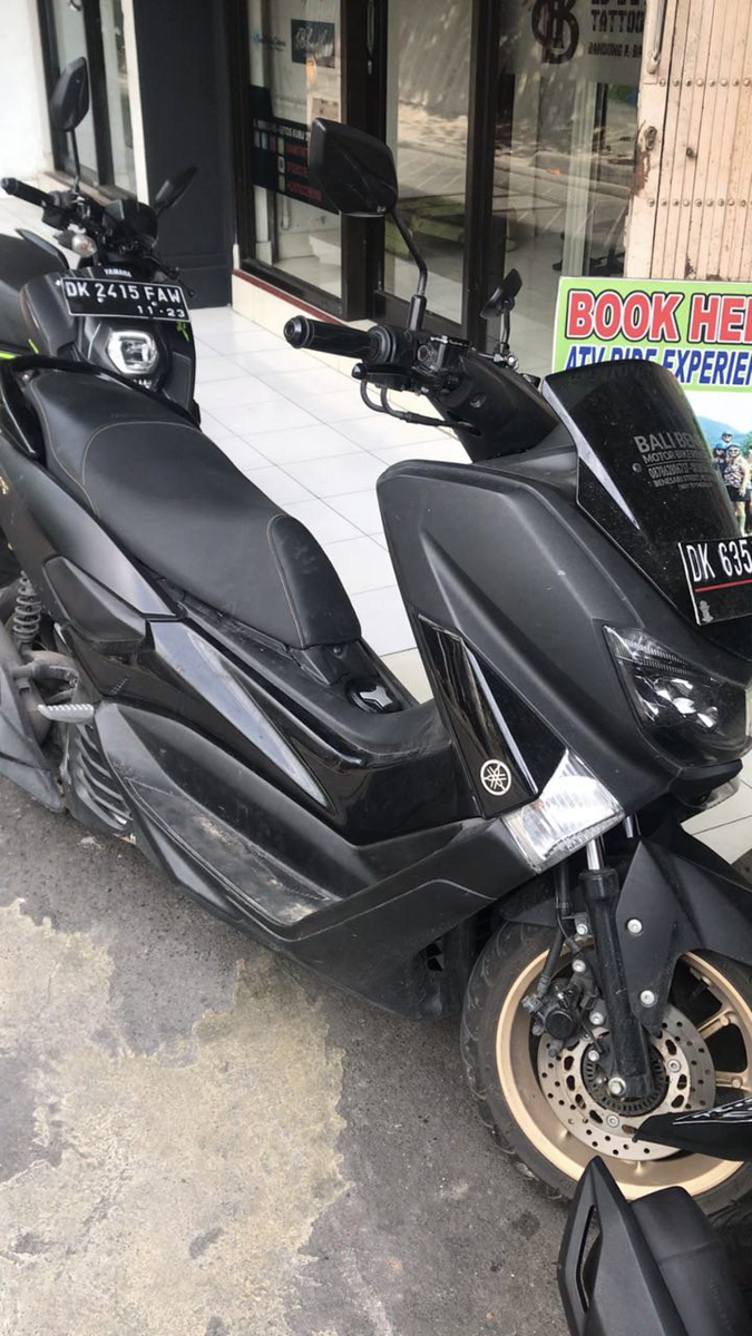 Наш N-Max. Проехали 1800 км - все отлично.