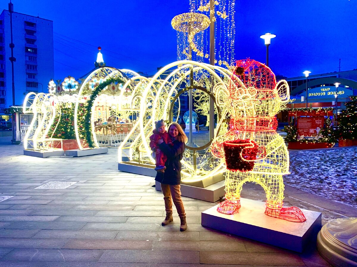 Площадка фестиваля около театра «Золотое кольцо»