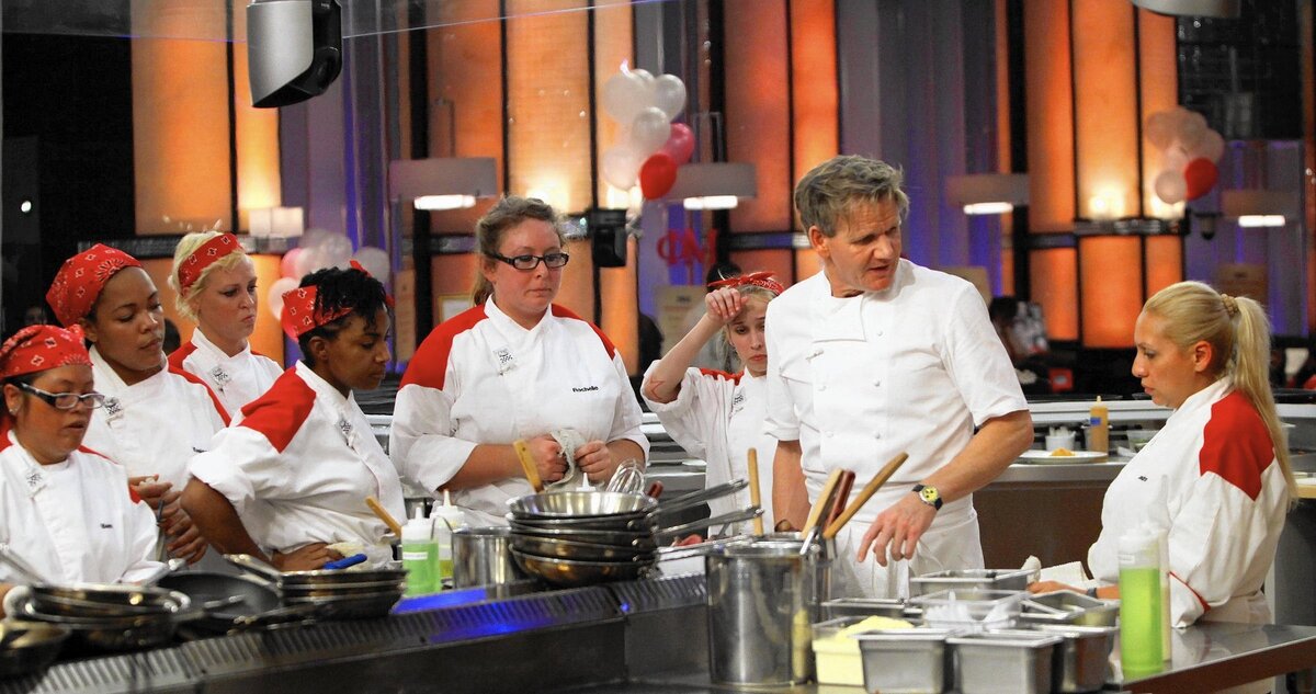 Кадр из кулинарного шоу American Hell Kitchen. Photo —hellskitchencasting