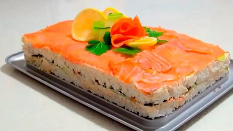 Вкусный и сытный торт – суши.