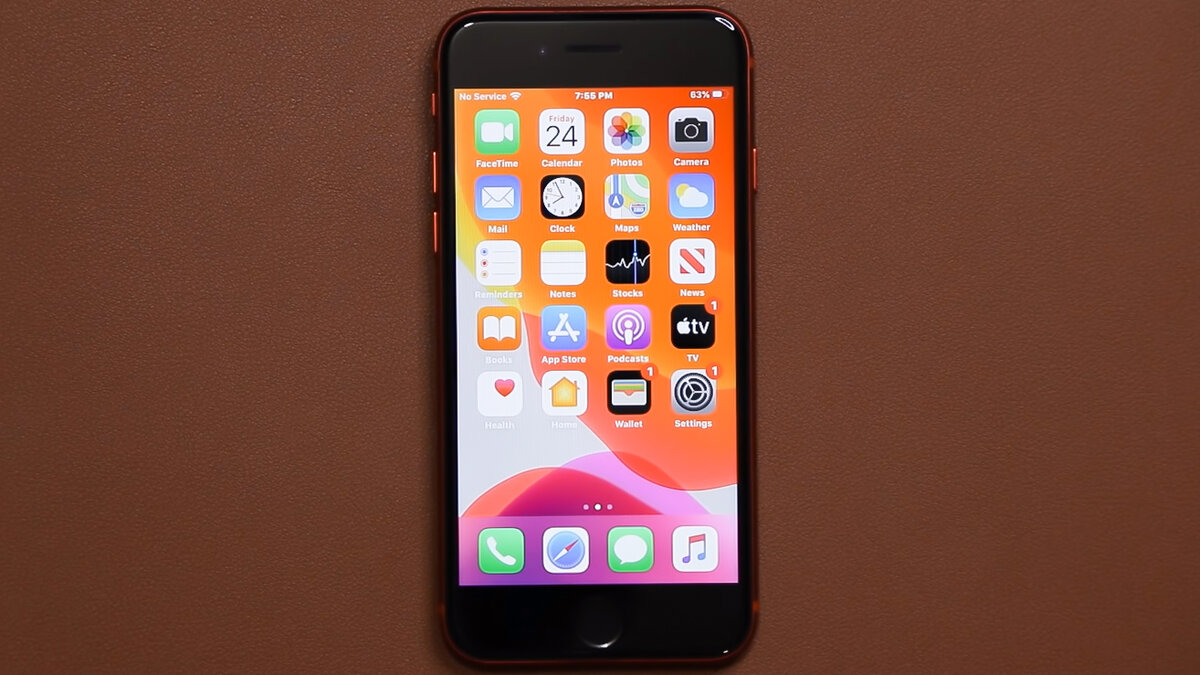 А так выглядит спереди iPhone SE 2020