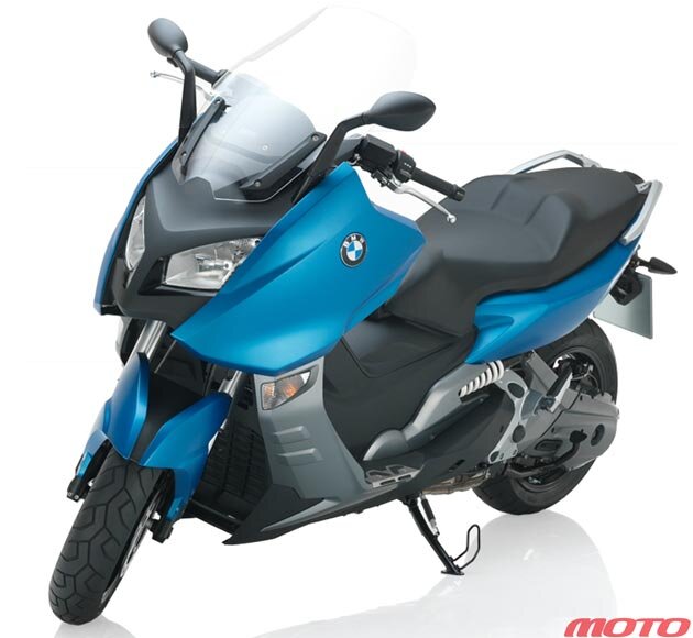  2012 год. Презентация, а чуть позже – начало производства и продаж C600Sport и C650GT.