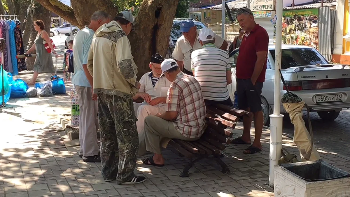 На следующий день после подтопления. Как ни в чем ни бывало!