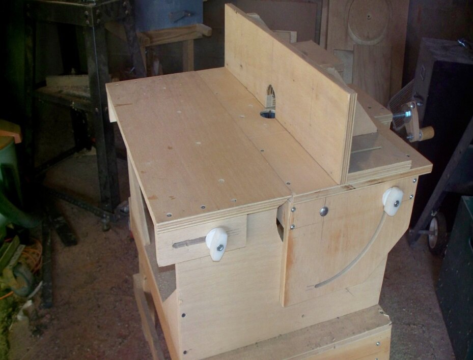 Фрезерный стол для ручного фрезера своими руками - чертеж, видео, инструкции