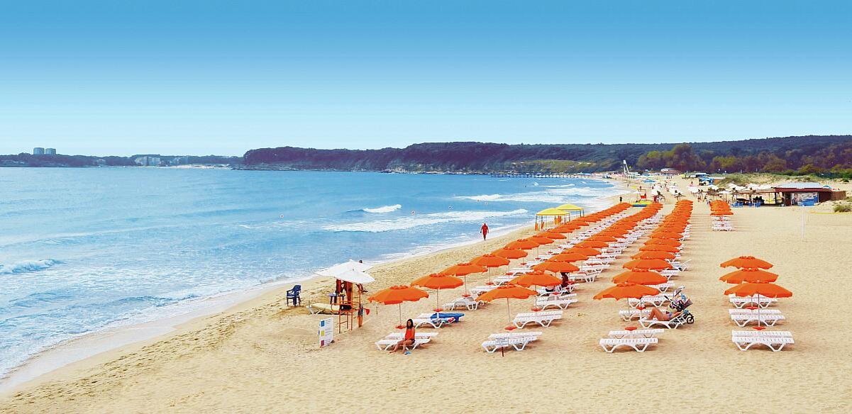 Пляж в Приморско, фото с  Ekip2m.ru 