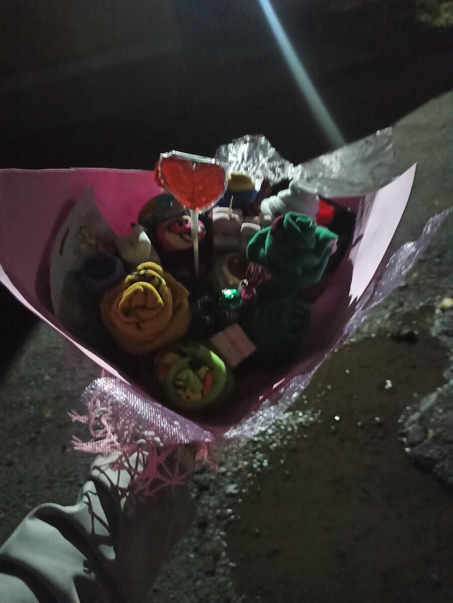 Букет из носков принтами