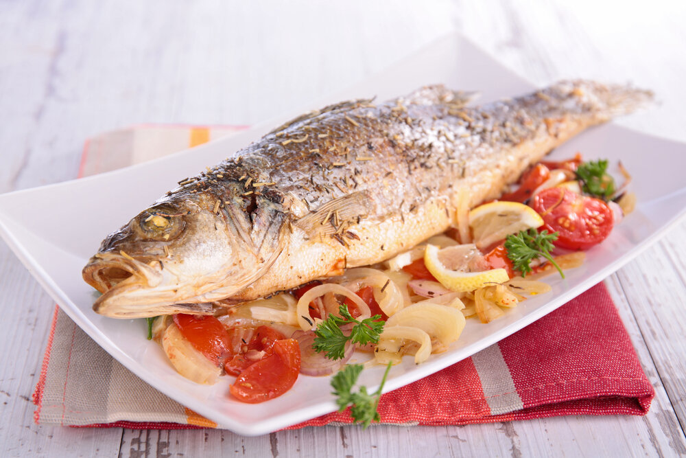 Морская или речная рыба: какую лучше запекать, жарить и варить, а какую  можно есть сырой | Fresh.ru домашние рецепты | Дзен