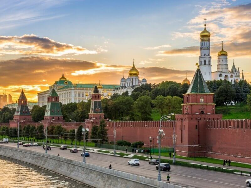 Величественный и живописный Кремль — главная достопримечательность Москвы! Фото: navigosha.com