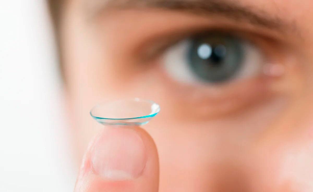 Линзы, сделанные из силикон-гидрогелевых материалов, называют «дышащими». В некоторых из них можно спать.