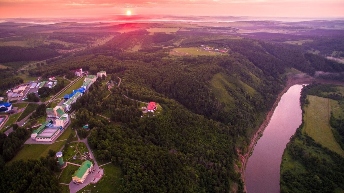 Утро в санатории "Янган-Тау". Фото Виталия Борисова.