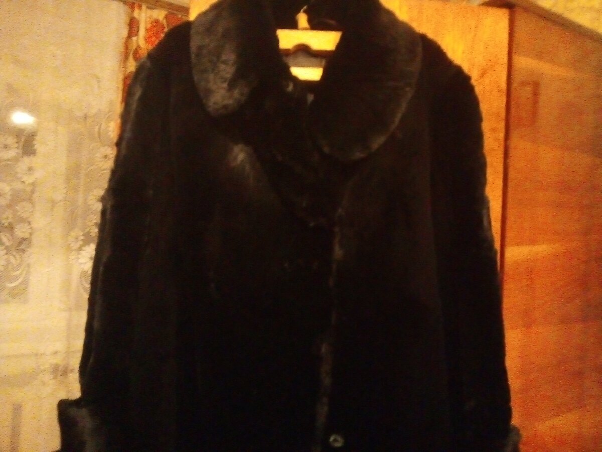 та самая шуба из кролика, куплена в конце 70х