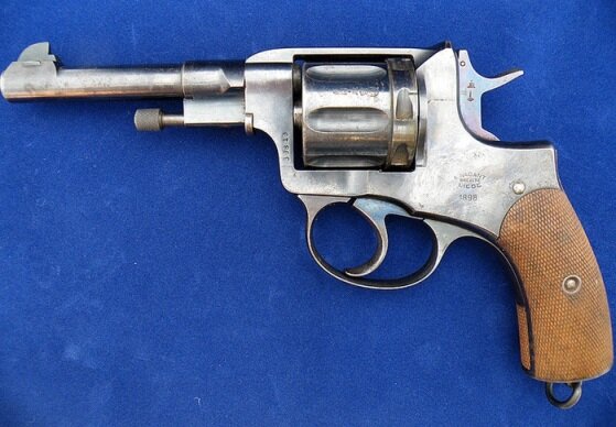 Револьвер Наган бельгийского производства (экземпляр 1898 года выпуска)