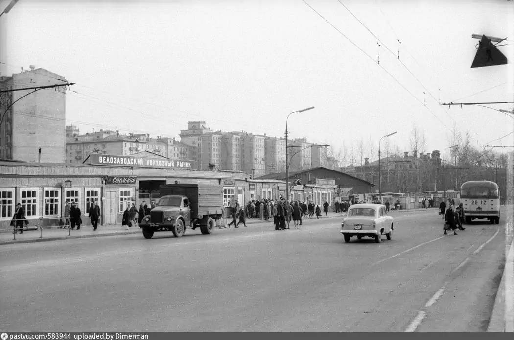 Велозаводский колхозный рынок, 1967 г. Автор: Меркулов Алексей Иванович.