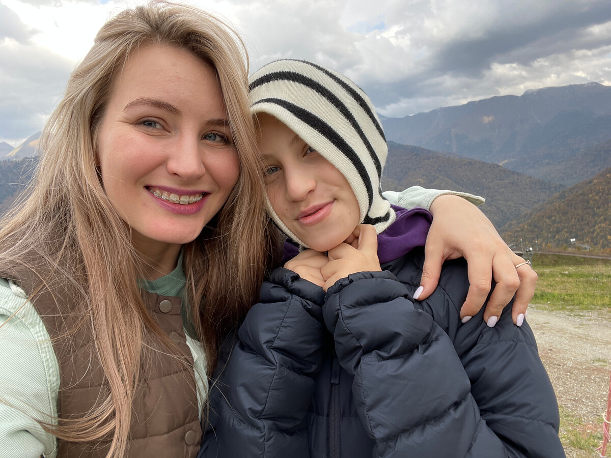 Надеюсь, что сын взял не только мои глаза, но и кожу :)