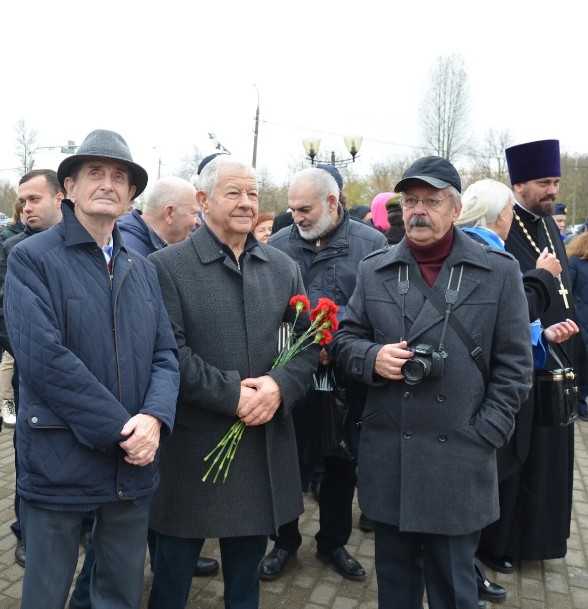 Повелитель «Кобр» и авианосцев: самому легендарному летчику современности  исполнилось 75 | Ридус | Дзен