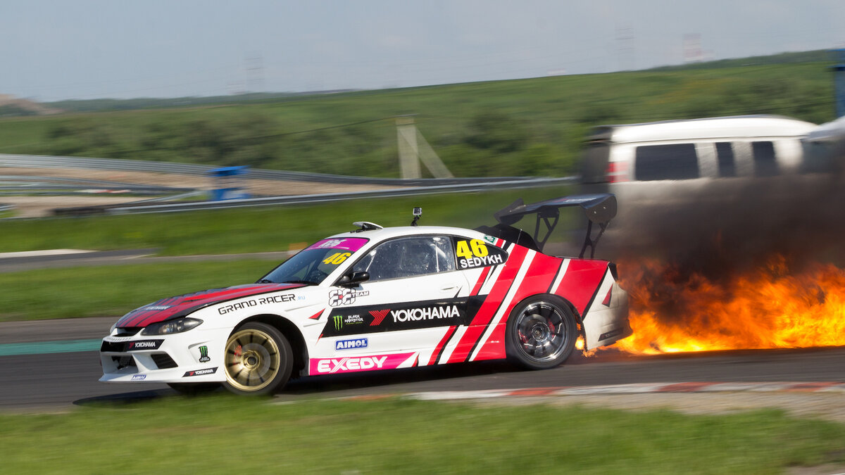 Источник: https://www.drive2.ru/r/nissan/silvia/1677306/