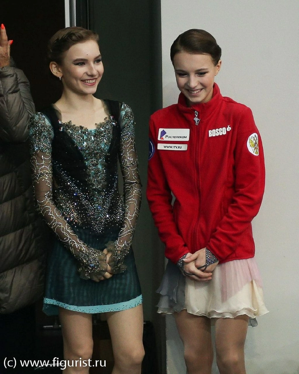 Даша и Аня на этапе Кубка России в Сочи. Сезон 2020-2021. Фото: магазин фигурист.