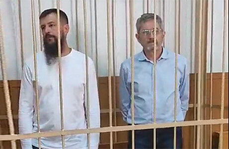    Индивидуальный предприниматель Максим Пальчун и Константин Корищенко. Фото: скриншот видео Таганского суда Москвы.