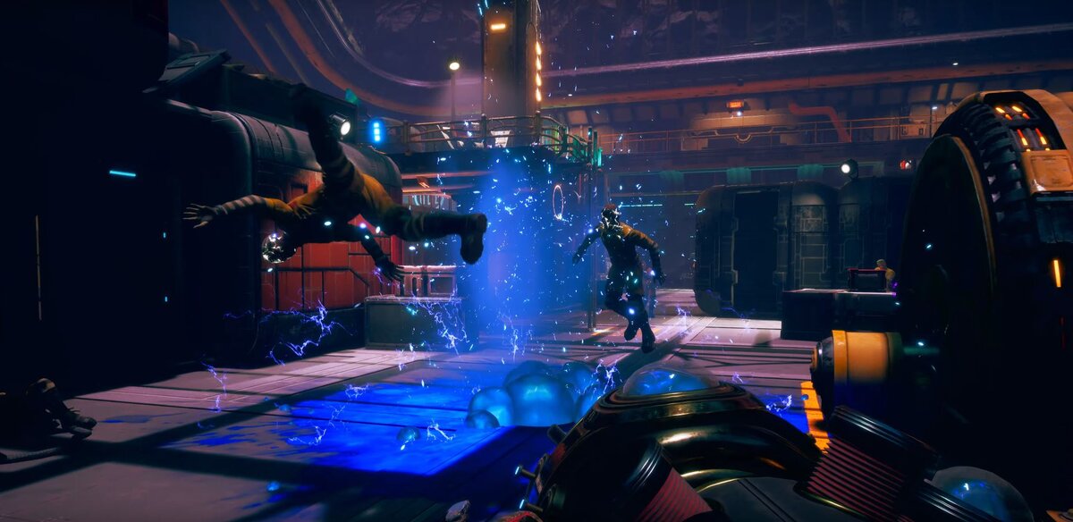 Конечно, зачем мне в космическом вестерне огнестрел? Кадр из трейлера.