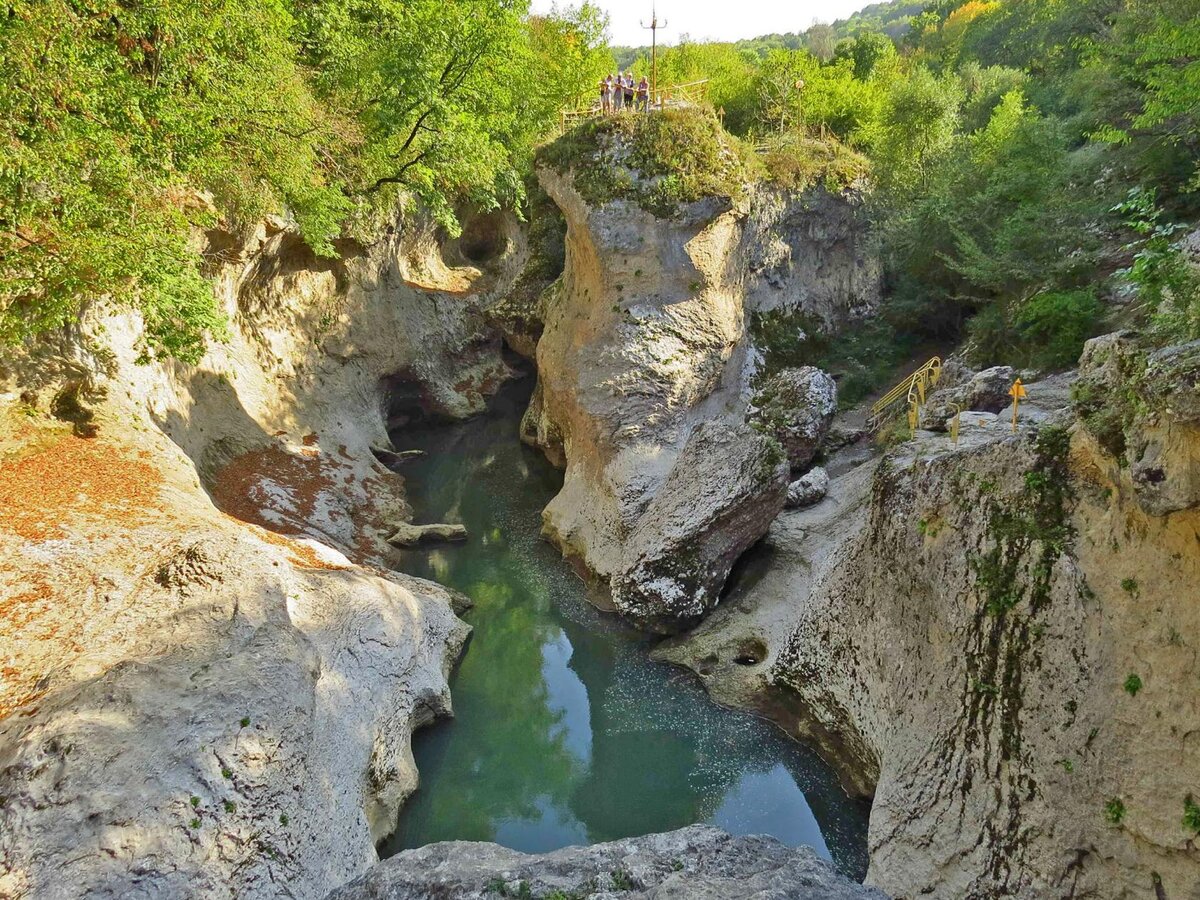 Координаты Хаджохской теснины:  44.287580, 40.173949