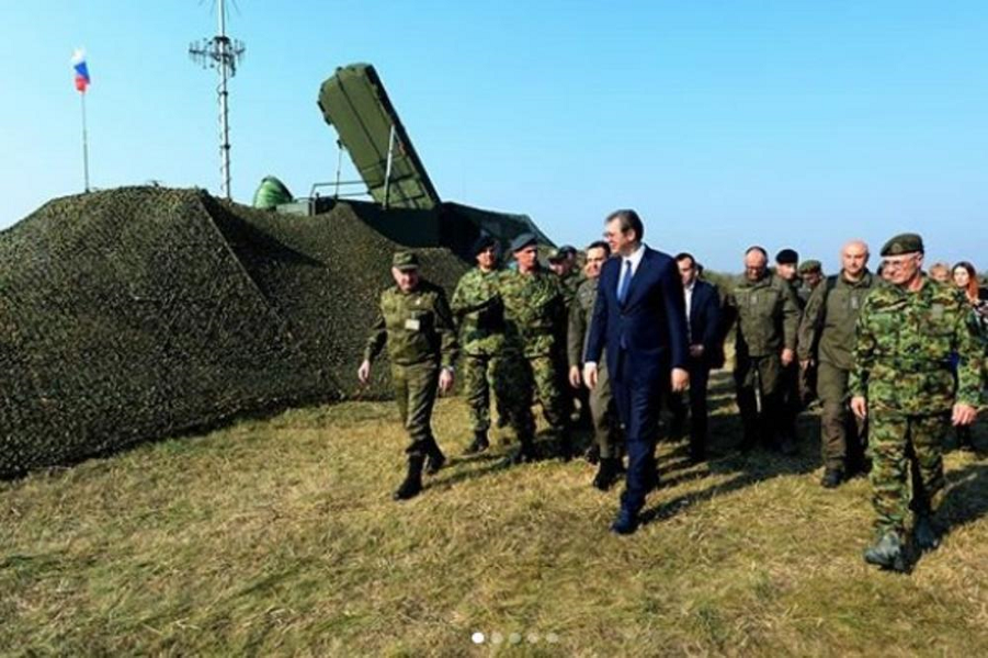 Президент Сербии Вучич на учениях "Славянский щит"