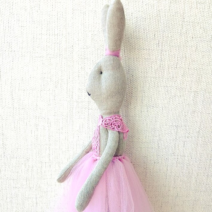 фото мое, те самые зайцы из льна.