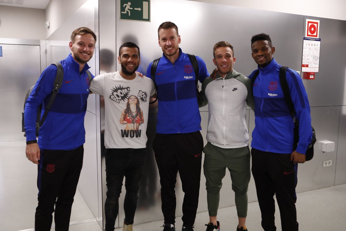 Алвес  и Ко.