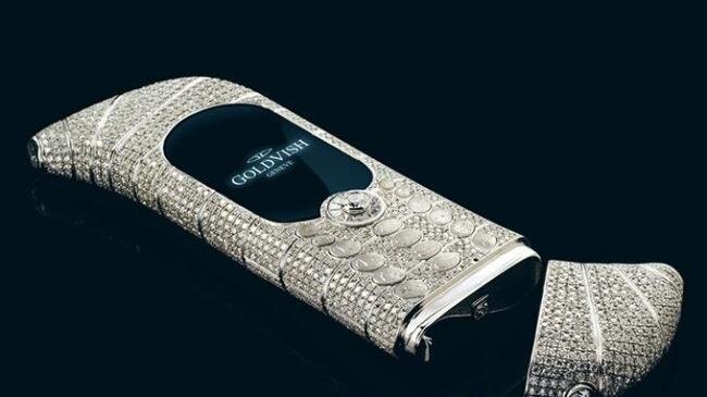 Рисунок 1. Vertu Signature S Design, розовое золото.