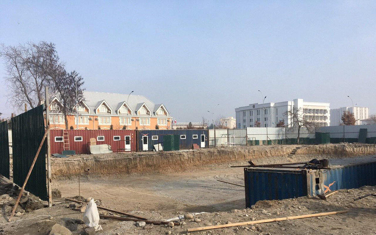 Бытовки на месте Гидролизного городка, декабрь 2019 года. Фото "Ферганы"