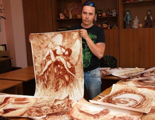 Роман Пшничных и его необычные полотна 