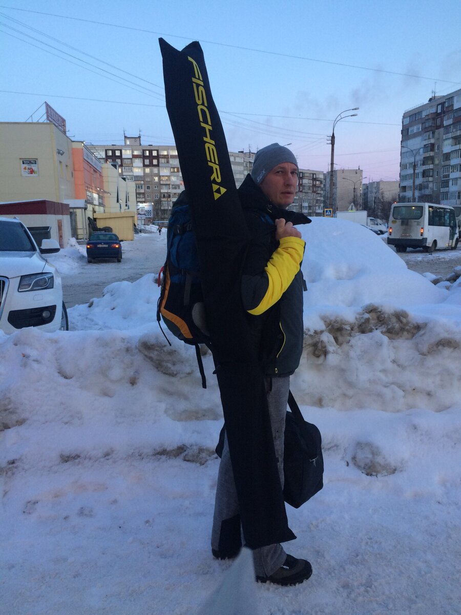 Еду на ЖД вокзал Мурманска.