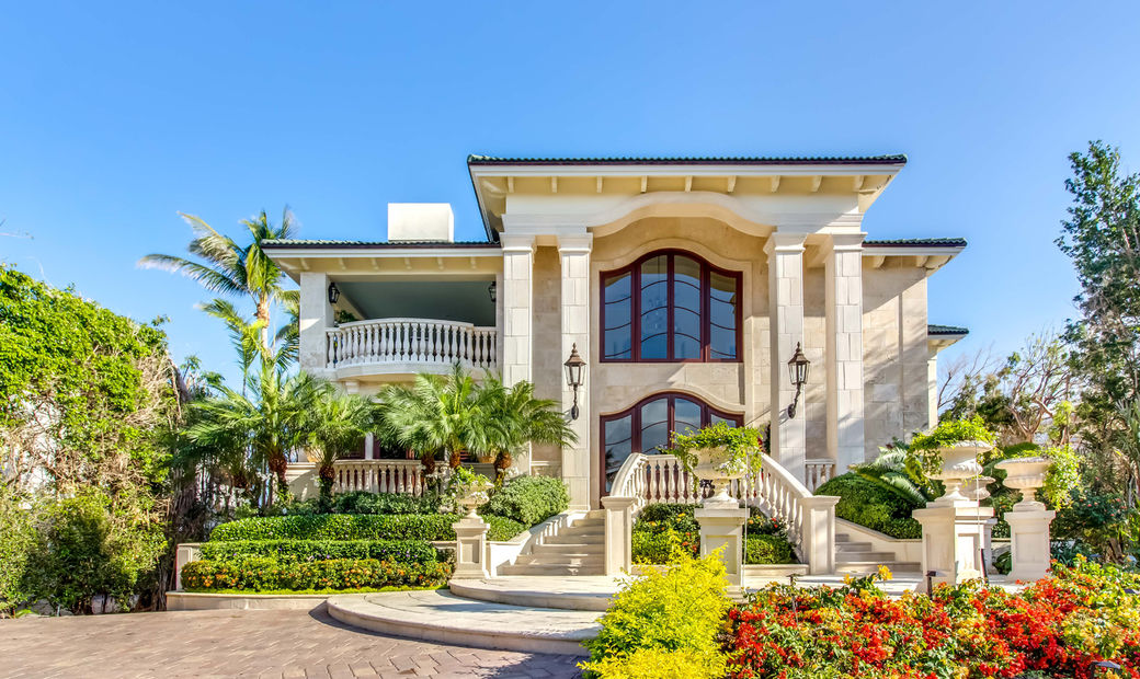 Фото из сайта HushHush.com