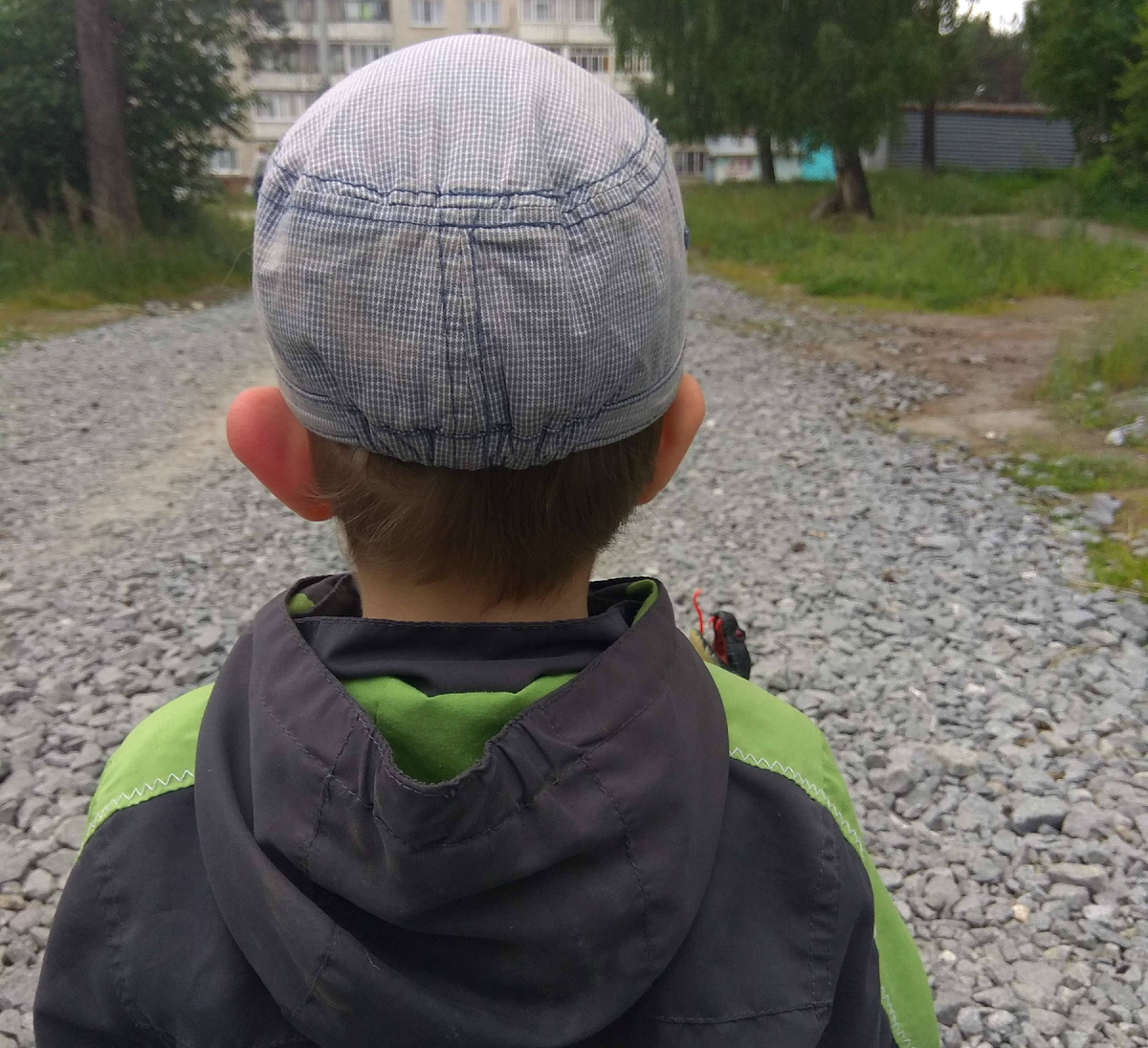 Малыш часто задавал вопрос: "Почему они со мной не играют?"