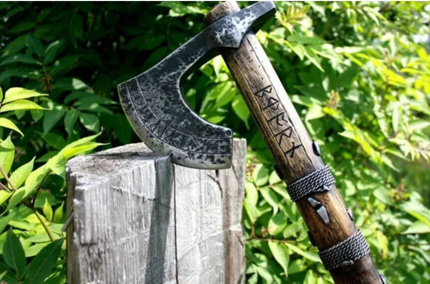  Бородовидный топор 