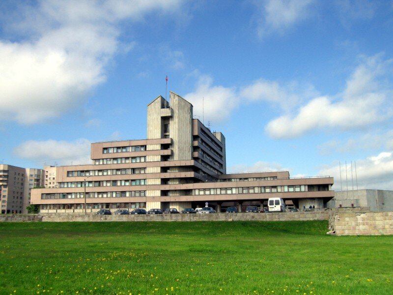 Прекрасное место для тех, кто умеет дружить! А для новеньких.. ну мягко будут проверять, может вы не надежный подрядчик и через год закроетесь..