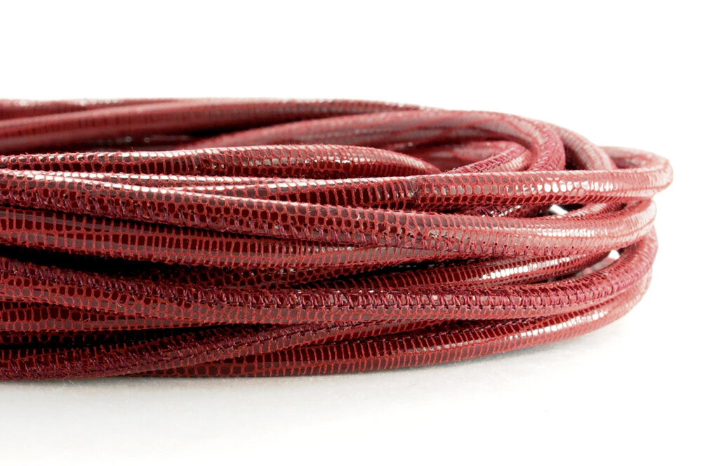 Bijou modeling  Шнур кожаный d 4,0 сшит. тёмно красный принт лаковый   