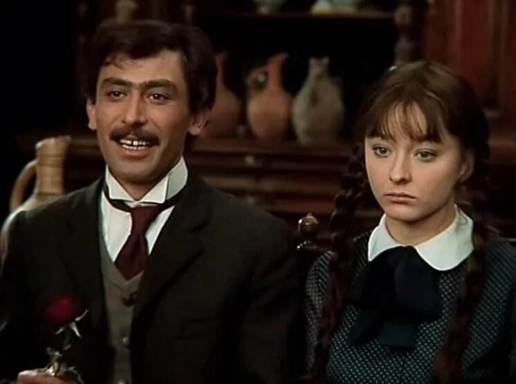 "Не горюй":  в главных ролях неподражаемые и фееричные Софико Чиаурели, Вахтанг Кикабидзе, Анастасия Вертинская, Евгений Леонов.