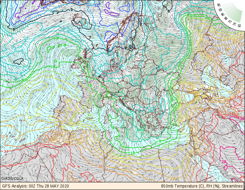 Карта поля температуры Т850 (высота около 1,5 км над уровнем моря). Обратите внимание на контрастную фронтальную зону, протянувшуюся с Черного моря на Урал. 