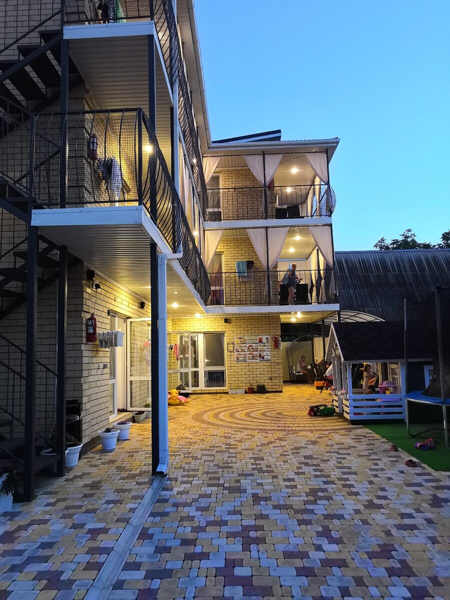 победы, д. победы 7 ейск гостиница. вояж ейск кафе рядом. отель voyage ейск. мини-отель «voyage» ейск, ул.