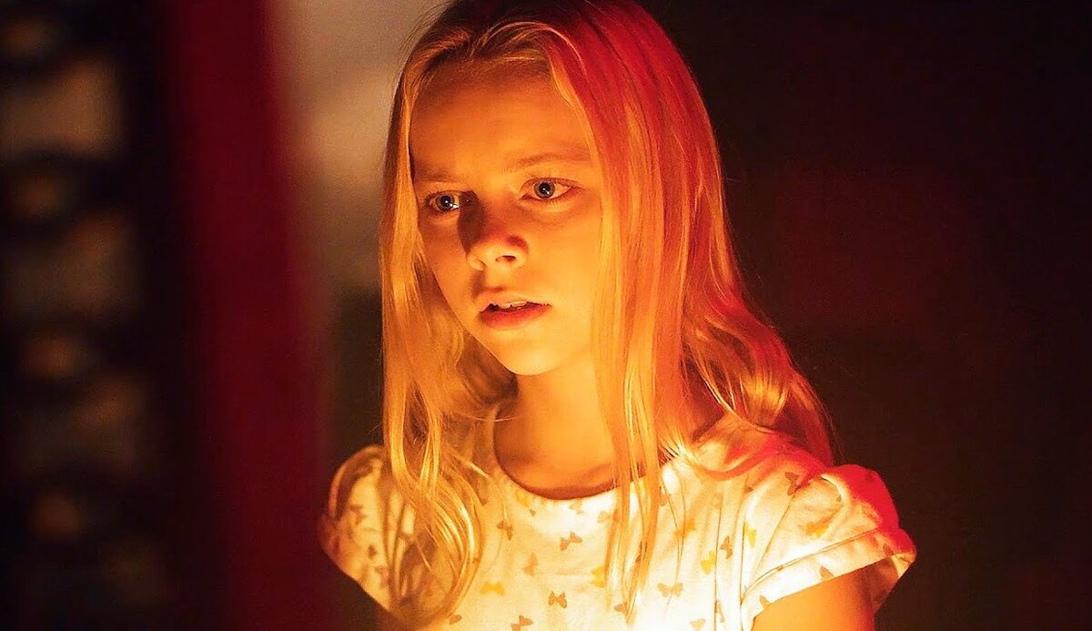 Кадр из фильма "Зеркала. Реинкарнация" 2020 г.