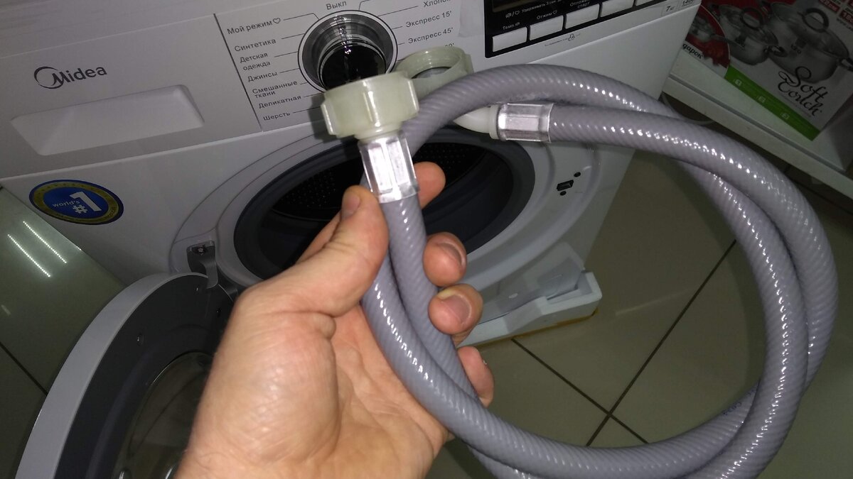 Сразу бросилось в глаза - толще обычного