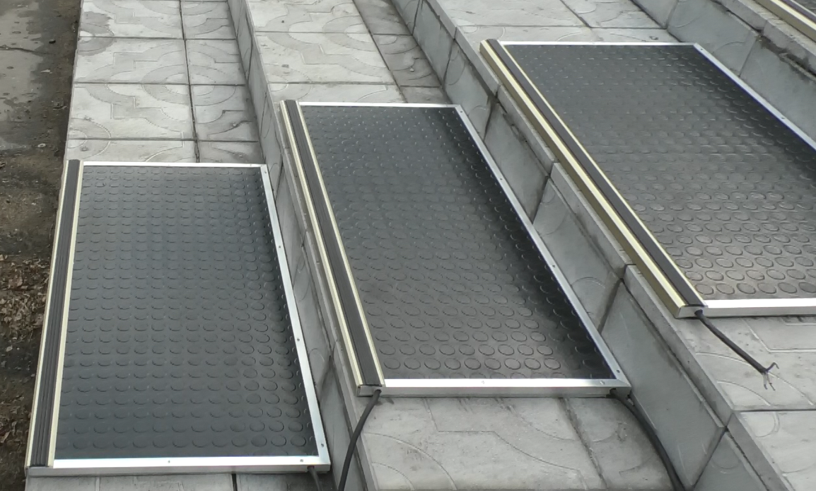 Накладки на ступени.