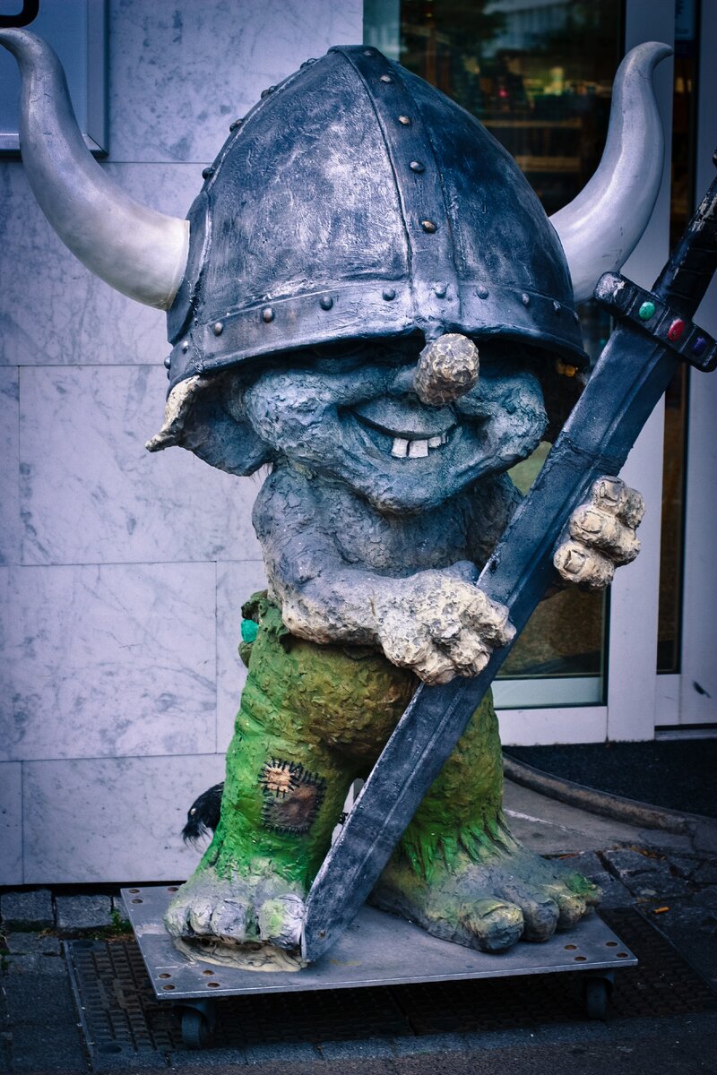 Где-то в Рейкъявике...) 