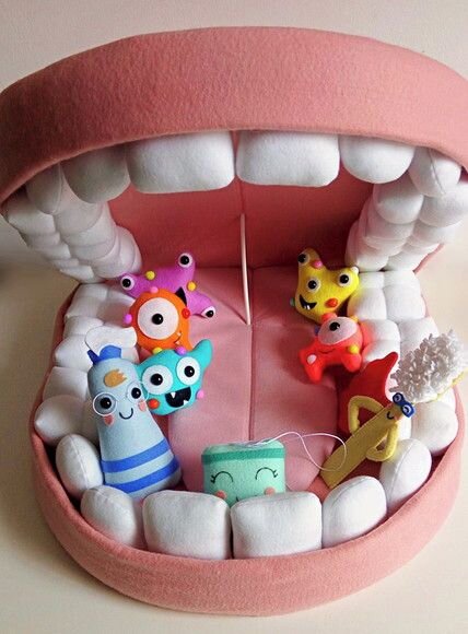 Друзья и врачи зубов. Все из фетра сшито Лианой Стеффенс. Фото с сайта elo7.com.br.
