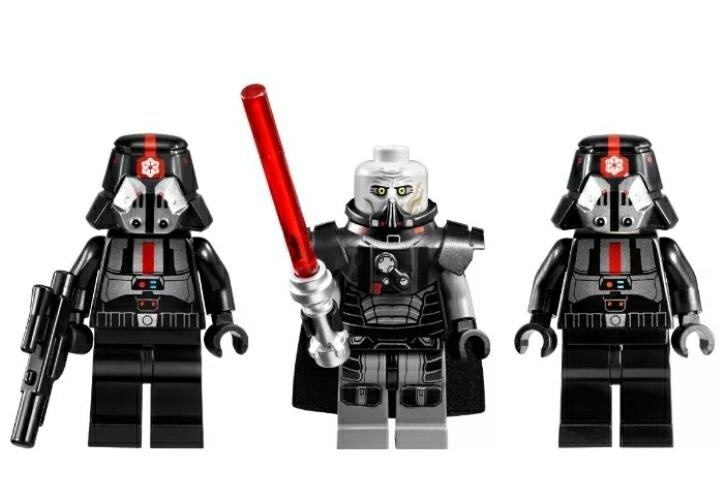 Рассмотрим минифигурки. Их всего 3. Лидер Старой Республики- Великий Малгус и Штурмовики Старой Республики. Кстати, штурмовики в этом наборе полностью идентичны.