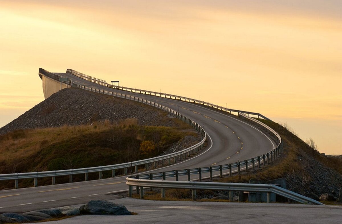 Storseisundet Bridge в Норвегии