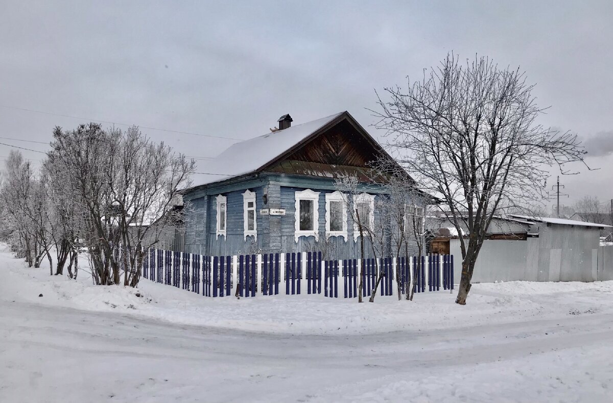 Кварталы русских советских домиков🏠 в городах. Необычайный уют и красота! Что я заметил