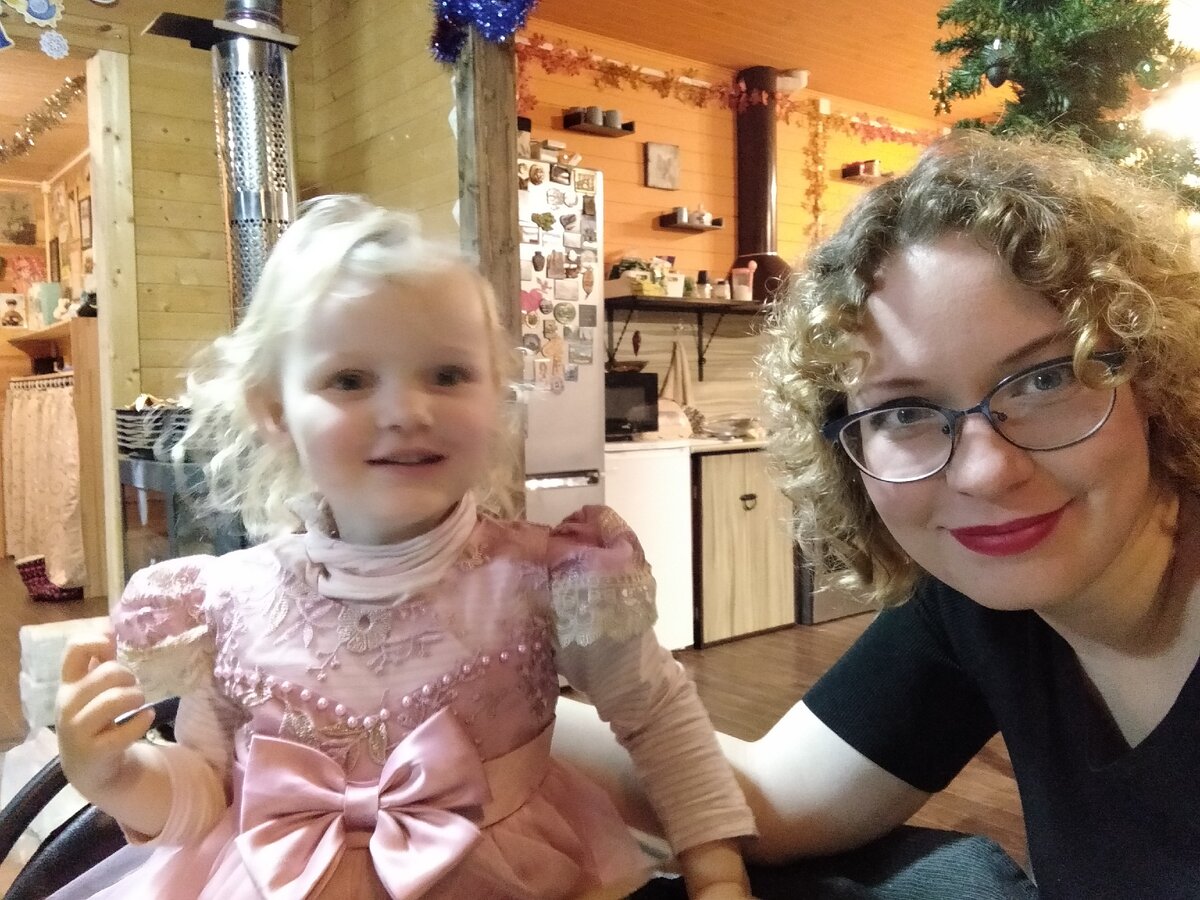 Дочка в том самом платье