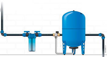 На установках вертикального типа (более 100 л) воздух базируется поверху, поэтому ликвидировать его можно посредством воздухо-отделительного клапана, который отсутствует на всех гидроаккумуляторов с малым объемом. Исходя из этого, удалить воздух можно только полностью опорожнив систему. В качестве альтернативного варианта специалисты рекомендуют монтаж дополнительного шарового крана, или произведение периодического стравливания. Для этого необходимо отключить электропитание и открыть кран, душ и т.п

Подбор объема гидроаккумулятора к насосу достаточно трудоемкий процесс. Определить наиболее оптимальный объем достаточно сложно, потому как, данный показатель напрямую зависит от индивидуальных потребностей. Таким образом, производя расчеты важно учесть: